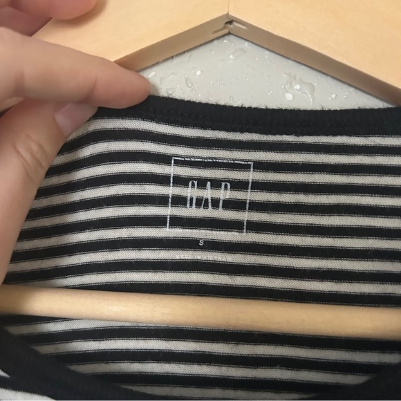 🦋 GAP Black & White Striped Long Sleeve Blouse Casual Comfy Small Soft 💖 - Picture 2 of 4